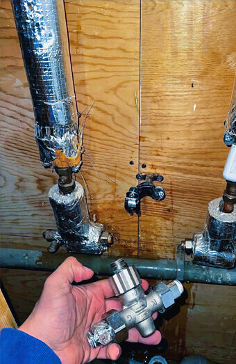 https://guildfordplumber.com.au/uploads/2025/06/emergency-plumbing-358284.jpg