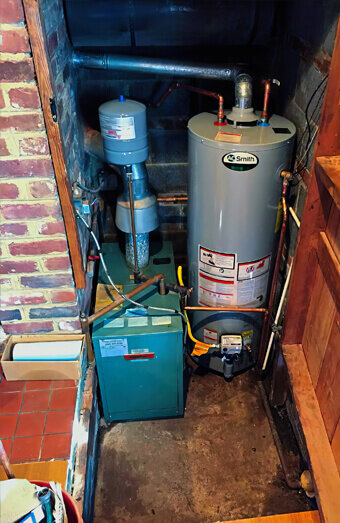 https://guildfordplumber.com.au/uploads/2025/06/hot-water-189087.jpg