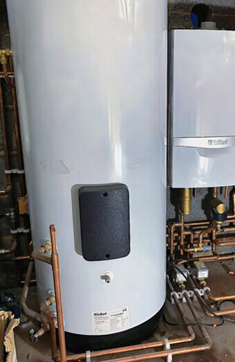 https://guildfordplumber.com.au/uploads/2025/06/hot-water-410504.jpg